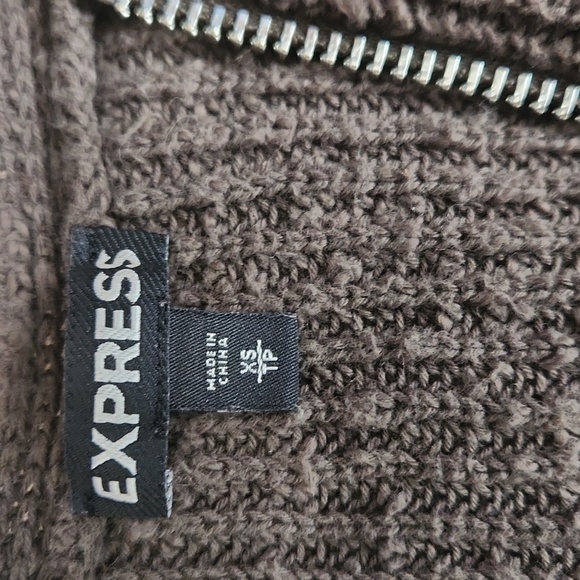 Dark Green 3/4 Zipper Front Chunky Knit Sweater - Picture 3 of 4